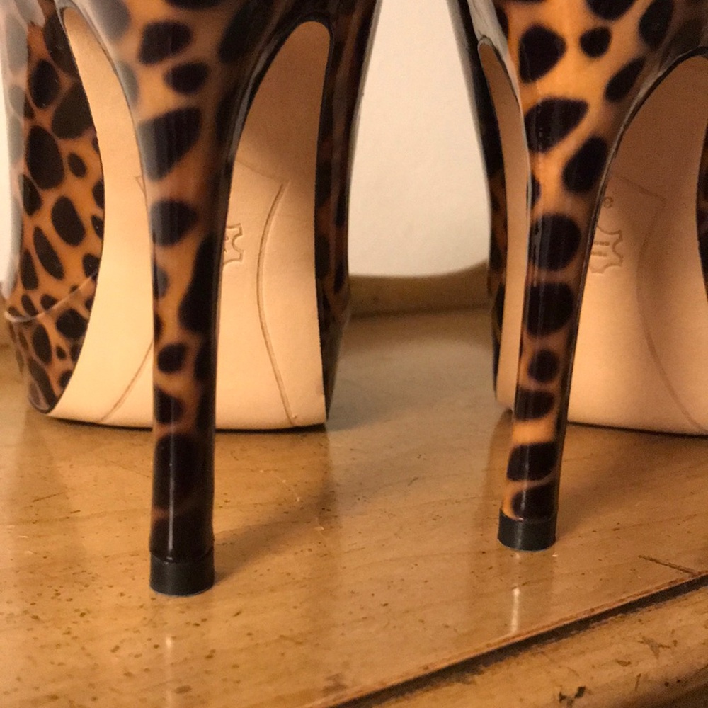 Heels - Picture 6 of 7